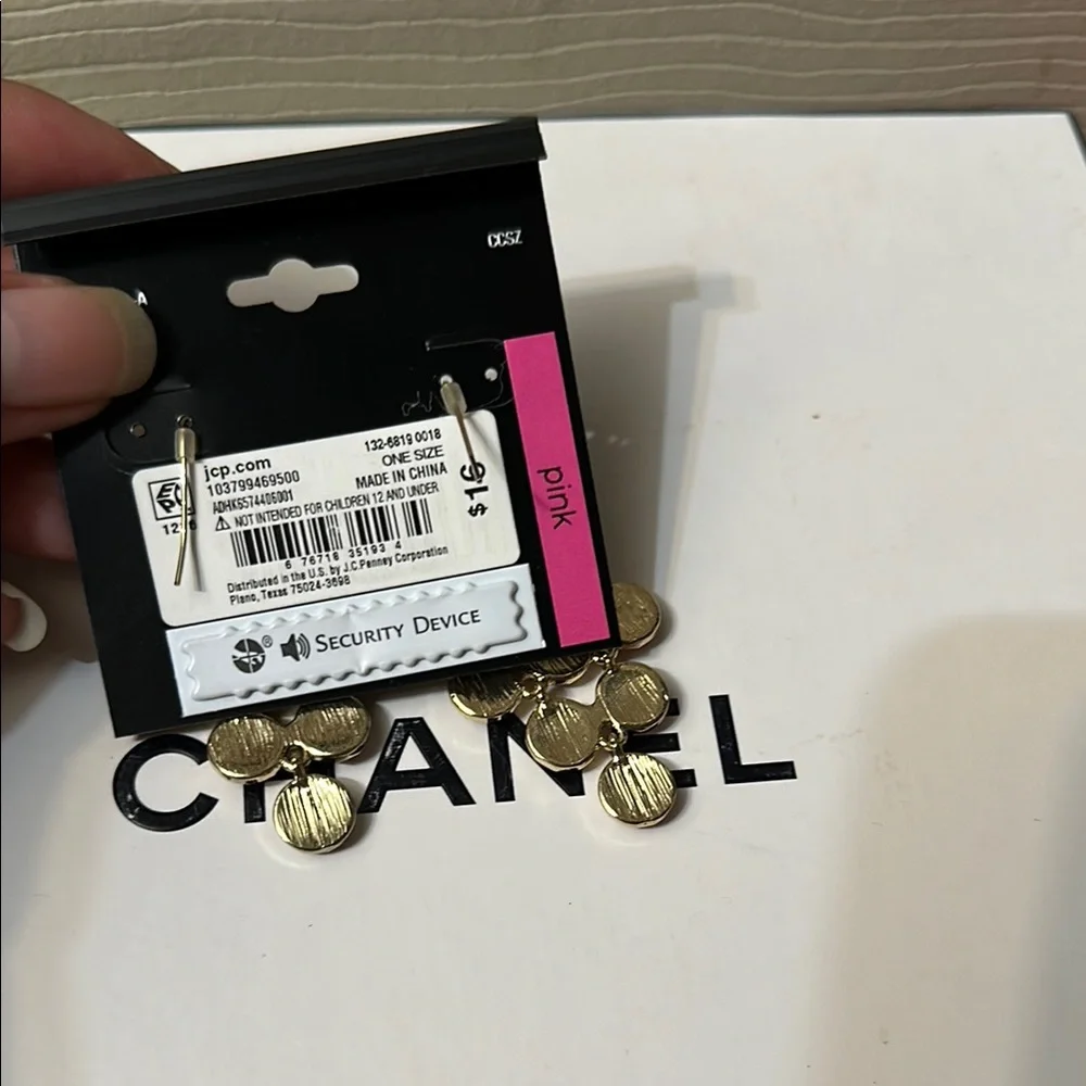 Mixit Gold and Vibrant Chandelier Earrings NWT 💕4x15$